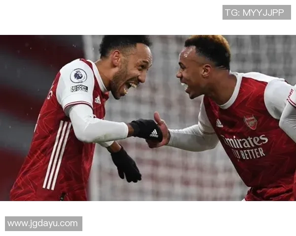 利兹联队与伯恩利的激烈对决展现英超球队的竞争魅力与战术较量